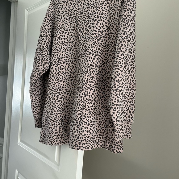 Abercrombie leopard oversized sweatshirt size XL with side snaps barely worn - Picture 4 of 5